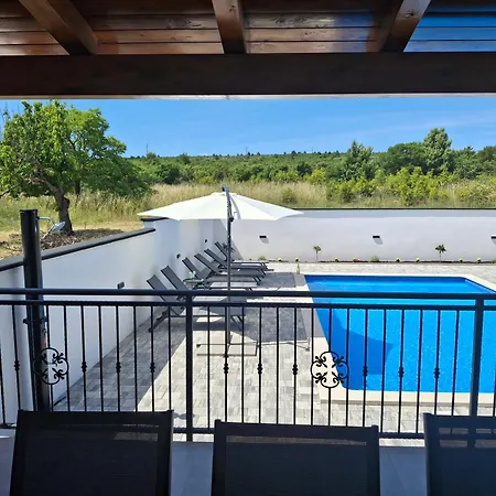 Chivas Villa *